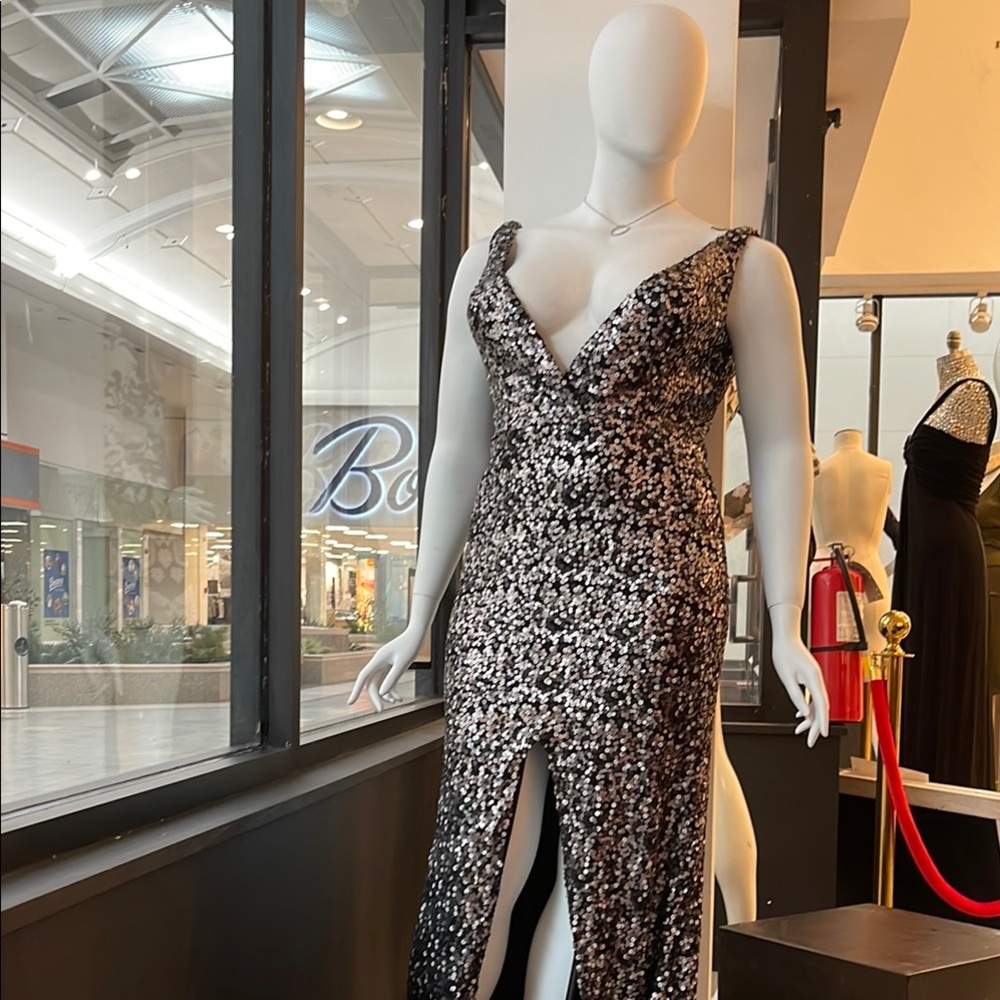 NFINITY Sequin Evening Gown Size 18 Black Silver